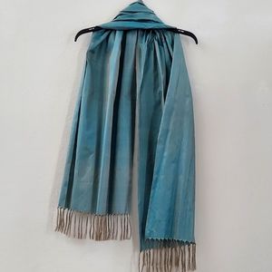 Raw silk scarf with fringe.